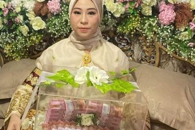 Heboh! Pria Tajir Lamar Gadis Maharnya 2 Showroom Mobil dan Emas, Ini Alasannya