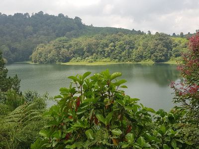 Pacaran Sambil Keliling Danau Ini Konon Akan Berjodoh, Tertarik Coba?