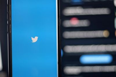 Twitter Rilis Layanan Notifikasi #ThereIsHelp Sebagai Kebebasan Berekspresi di Indonesia