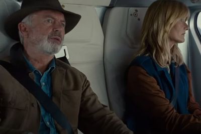 Klip Terbaru Jurassic World 3 : Tampilkan Reuni Bintang Jurassic Park Sam Neill dan Dern