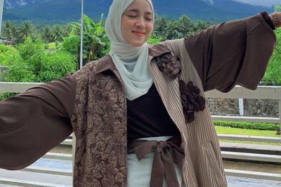 Niat Ajak Nyanyi Bareng, Nissa Sabyan Malah Disoraki Penonton, Ngamuk Tak Mau Beri Kecupan