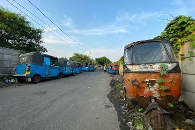 Melihat Kuburan Bajaj, Bukti Gempuran Transportasi Online Itu Nyata!