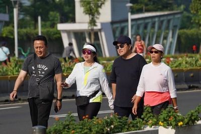 Tampil Sporty, Erick Thohir dan Puan Kompak CFD-an Bersama