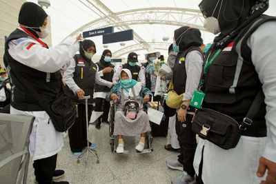 Momen Jemaah Haji Indonesia Injak Tanah Suci Pertama Kali Sejak Pandemi, Haru dan Bahagia