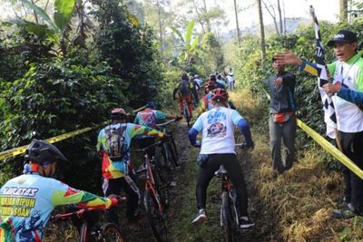 Gowes Wisata LBC#05, 3 Ribu Pesepeda Datang dari Berbagai Daerah Lintasi Wisata Garut