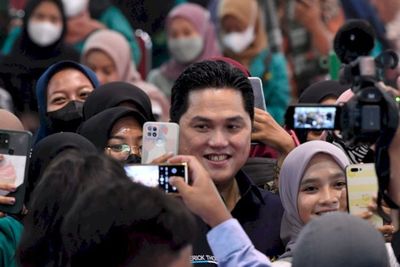 ETroopers dan Warga Parung Kadongdong Tanding Voli Usai Gotong Royong Bangun Lapangan