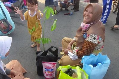 Heboh! Ratusan Warga Tegal Dapat Bibit Pohon Gratis, Syaratnya Sangat Mudah!