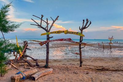 Ada Makam Angker hingga Pasangan Muda Akan Bermasalah Jika Berani Datang ke Pantai Ini