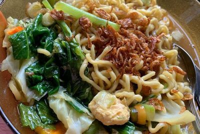 Resep Mie Nyemek Spesial, Solusi Makan Enak saat Lapar di Tengah Malam