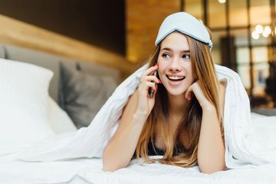Setelah Jasa Sewa Pacar Virtual, Kini Muncul Jasa Sleep Call, Bayarnya Mulai Rp25 Ribuan!