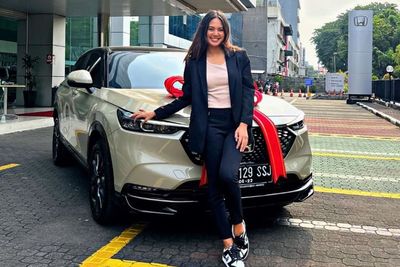 Setelah Ariel NOAH, Aktris Cantik Aurelie Moeremans Kepincut Beli All New Honda HR-V