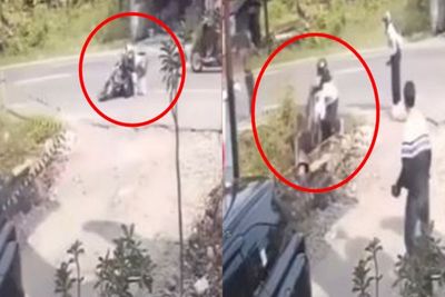 Detik-Detik 2 Perempuan Tersungkur di Jalanan, Warganet Bingung Mau Nyalahkan Siapa