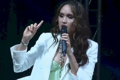 Demi Kemajuan Indonesia, Cinta Laura Ajak Anak Muda Berani Bersuara