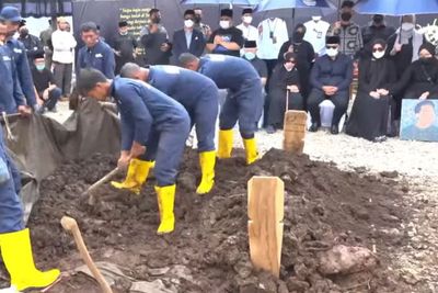 Dipimpin Ridwan Kamil, Pemakaman Eril Berlangsung Khidmat