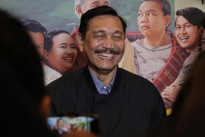 Luhut Meneteskan Air Mata Saat Nonton Ngeri-Ngeri Sedap : Bukan Film Kacangan