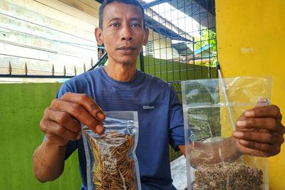 Dianggap Aneh Berhenti Berlayar demi Budi Daya Maggot, Berapa Sih Cuannya?