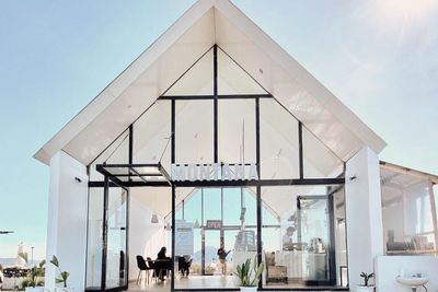Montana Del Cafe: Lokasi, Menu, Harga, dan Jam Operasional