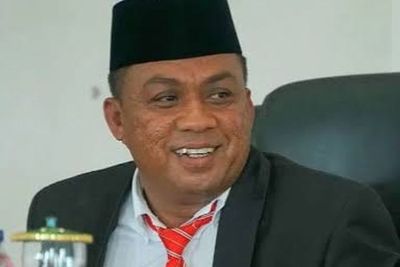 Kronologi Mantan Bupati Busel Diturunkan Paksa dari Pesawat, Canda ke Pramugari Ada Bom