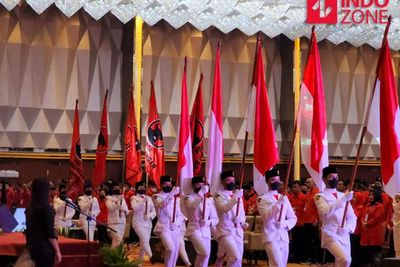 PDIP Ingatkan Kader Tak Terbawa Arus Capres-Cawapres, Hasto: Komando di Tangan Ibu Ketum