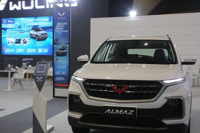 Perang Tampang Gagah Desain Mobil SUV, Wuling Almaz RS Kalem tapi Canggih