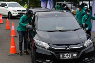 Kendaraan yang tak Lakukan Uji Emisi akan Dikenakan Tarif Parkir Rp7.000 per Jam