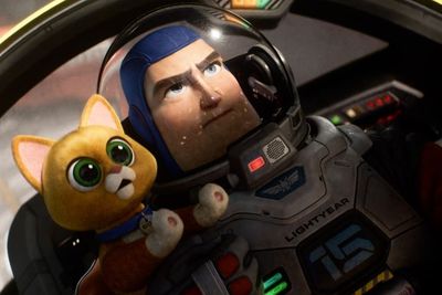 Total 14 Negara yang Melarang Tayang Lightyear Gegara Konten LGBT, Termasuk Indonesia?