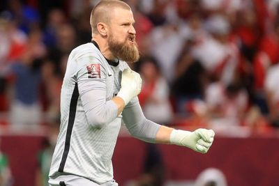 Aksi Joget-joget Sang Kiper Kirim Australia ke Piala Dunia 2022, Tepis Penalti Peru