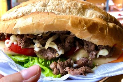 3 Kuliner Vietnam Ini Wajib Dicoba! Ada Lele Pakai Bihun, Gimana Rasanya?