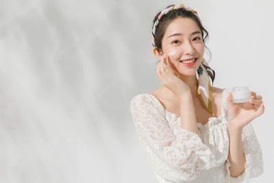 Skincare Salicylic Acid Ampuh Buat Hilangkan Jerawat hingga Blackhead