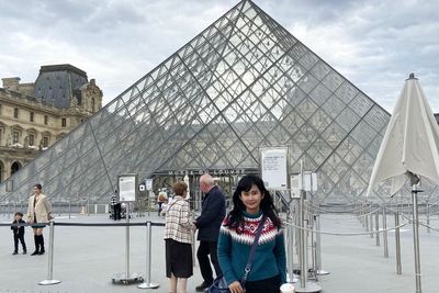 Melihat Lukisan Mona Lisa Asli Sebelum Dilempari Kue, Ternyata Ada di Museum Ini!