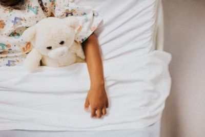Waspada, Gejala Hepatitis Akut Berat Semakin Cepat, Mom Wajib Paham