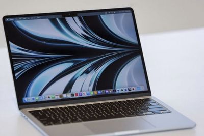 Laptop MacBook Terbaru Datang dengan Chip M2 dan Layar 15 Inch