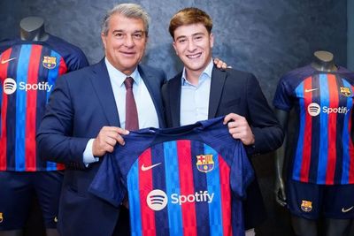 Resmi! Barcelona Datangkan Pemain Muda dari Klub Divisi Dua Spanyol