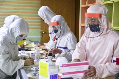 Di Tengah Lonjakan COVID-19, Korea Utara Laporkan Wabah Baru yang Menular