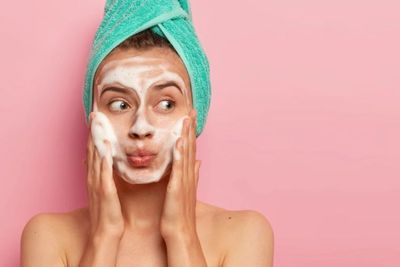 Ini Bahaya Sering Gonta-ganti Sabun Muka