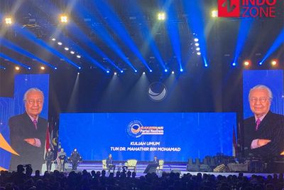 Puji Jokowi, Eks PM Malaysia Mahathir Mohamad: Berjalan di Atas Landasan yang Sewajarnya