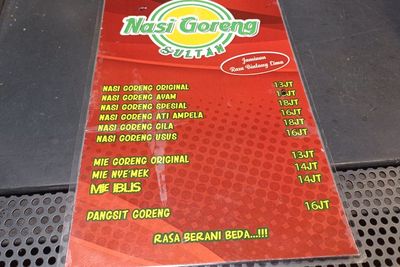 Sadis! Nasi Goreng di Sini Seharga 1 Unit Motor, Padahal Jualannya di Emperan!