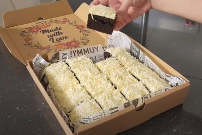Tanpa Open dan Mixer, Cake Lezat Ini Bikinnya Cuma Diaduk, Wajib Banget Kamu Coba!