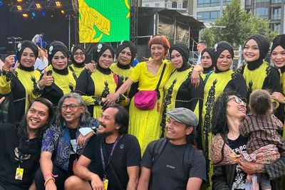 Emak-emak Keren, Grup Kasidah Nasida Ria Manggung di Jerman