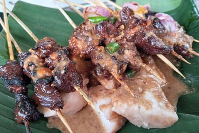 Bukan Maranggi, Ini Sate Sapi Pak Bandi yang Ludes dalam 5 Jam Saja! Apa Bedanya?