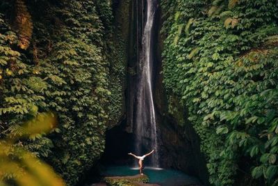 Air Terjun Leke-Leke, Rekomendasi Spot Yoga di Bali yang Nyaman dan Asri