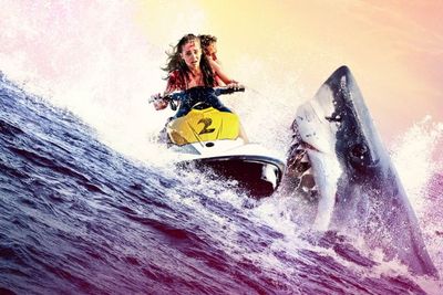 Sipnosis Shark Bait : Sekelompok Remaja Kena Azab, Diteror Hiu karena Curi Speedboat