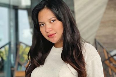 Tampil Cantik Apa Adanya, Indah Permatasari Pamer Tubuh Gendut di Kehamilan 27 Minggu
