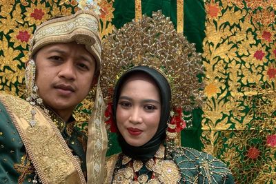 Demi Nikah di New York, Pasangan Ini Terbangkan Baju Adat dari Sulsel ke Amerika
