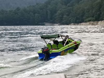 Naik Speedboat Gila-gilaan di Telaga Sarangan, Berani Uji Nyali?