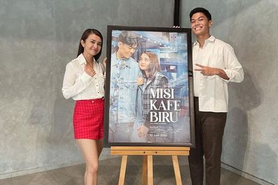 Cium Kening Michelle Ziudith di Film Misi Kafe Biru Ternyata Bikin Nuca Grogi