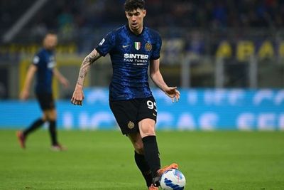 Gagal ke Tottenham, Alessandro Bastoni Bertahan di Inter Milan!