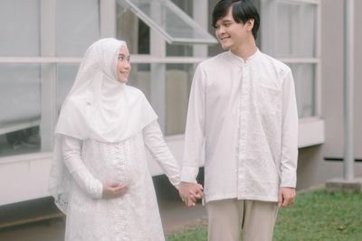 Potret Tasyakuran 4 Bulanan Anisa Rahma Hamil Anak Kembar, Indah Serba Putih