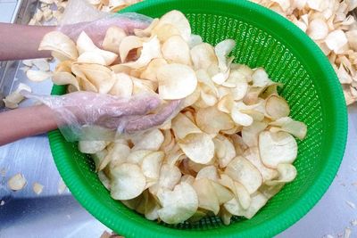 Kisah Muhdi Sukses Mengekspor Keripik Singkong Medan ke Korsel, Cuannya Ratusan Juta!