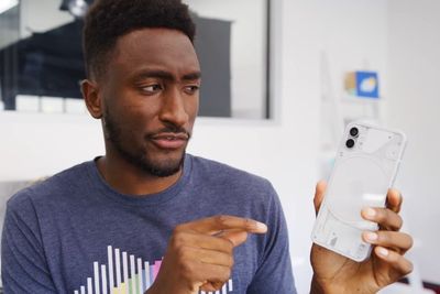 Tak Sekadar Gimmick, LED di Belakang Nothing Phone 1 Ternyata Punya Fungsi Unik